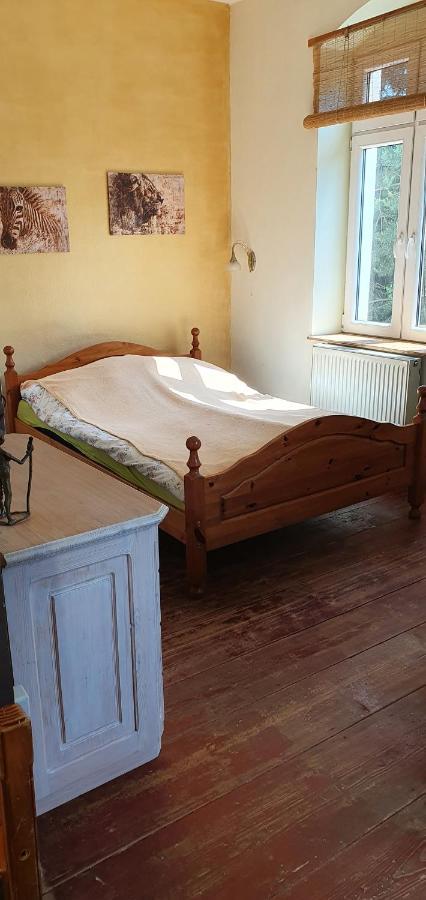 Appartamento Dom Pod Orlimi Skalami - Blisko Zamku Czocha Leśna Esterno foto