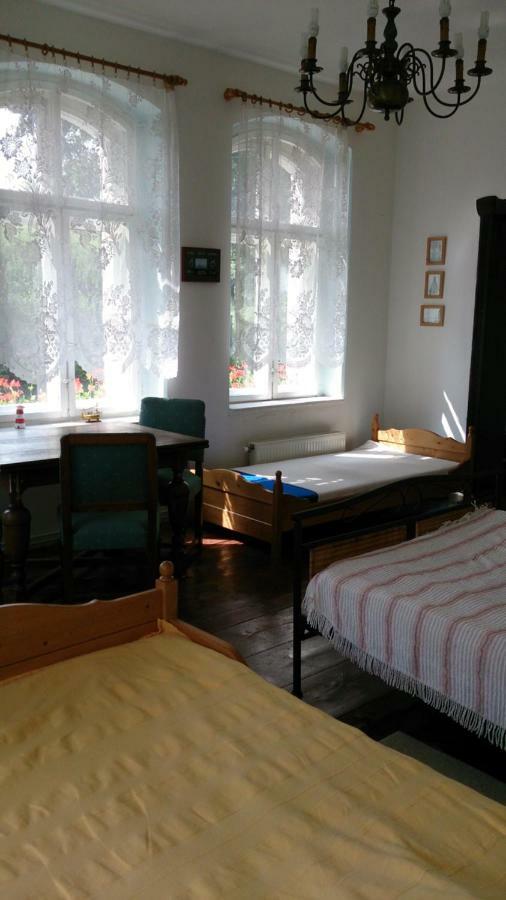 Appartamento Dom Pod Orlimi Skalami - Blisko Zamku Czocha Leśna Esterno foto